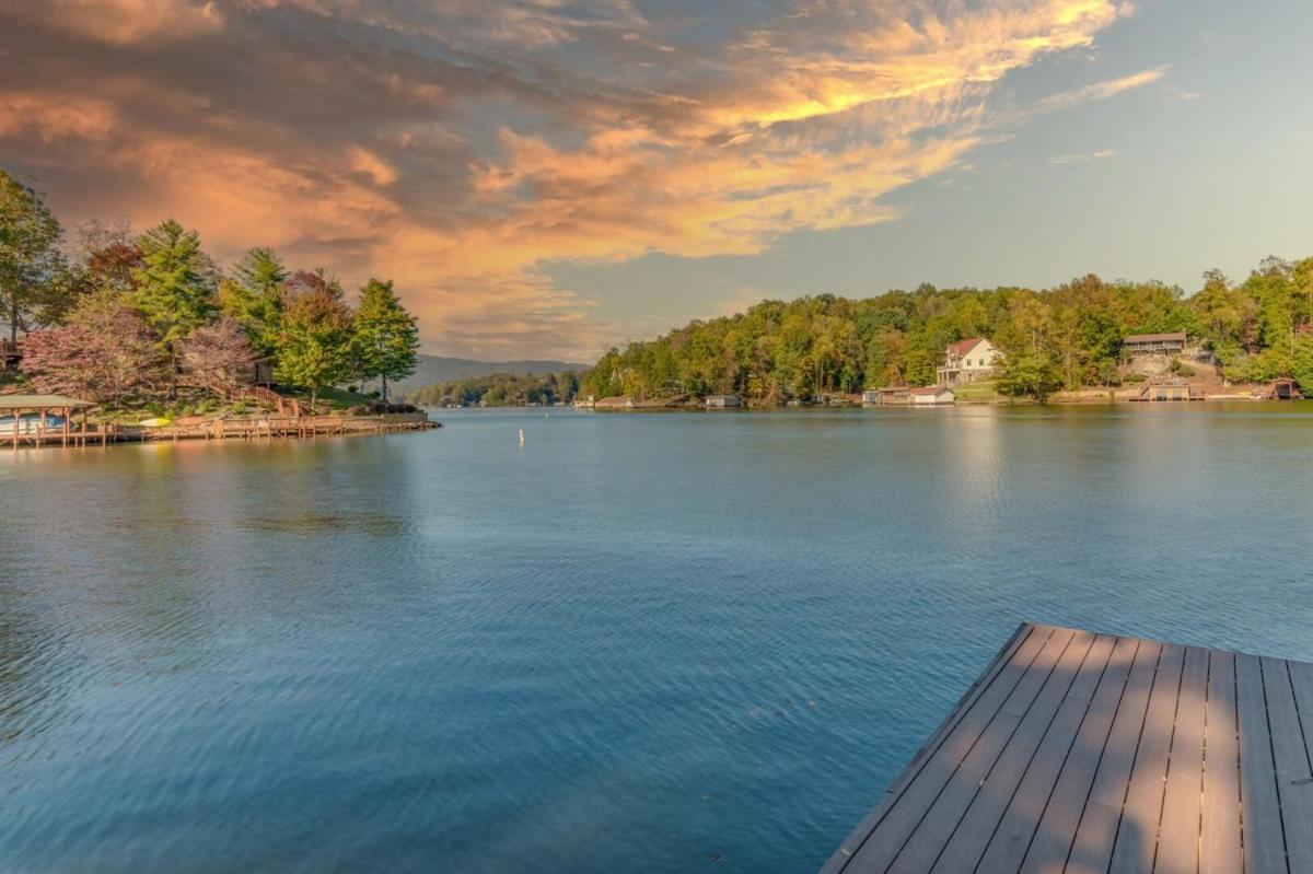 Russell'S Fort At White Oak Point: Historical Cabin On Lake Lure, Luxury, Direct Lake Access! Villa Dış mekan fotoğraf
