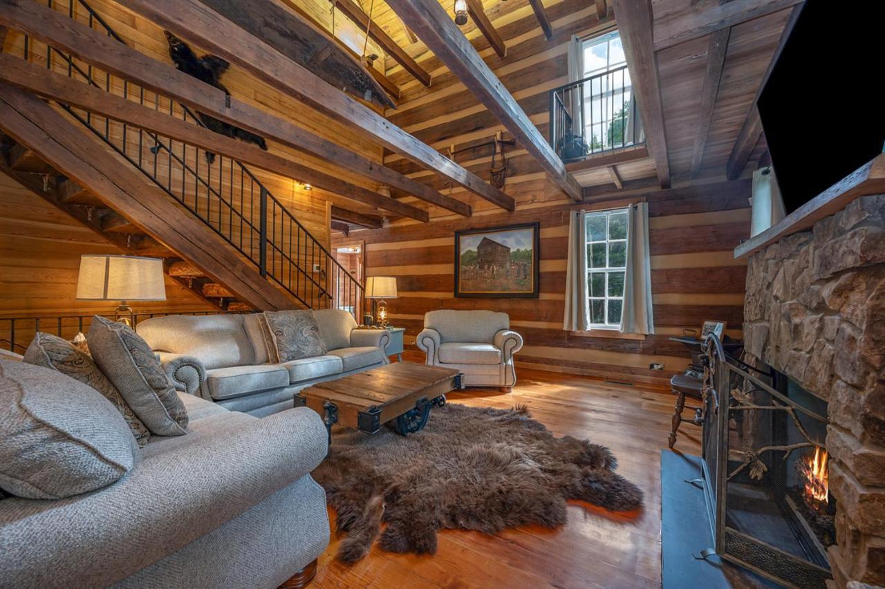 Russell'S Fort At White Oak Point: Historical Cabin On Lake Lure, Luxury, Direct Lake Access! Villa Dış mekan fotoğraf