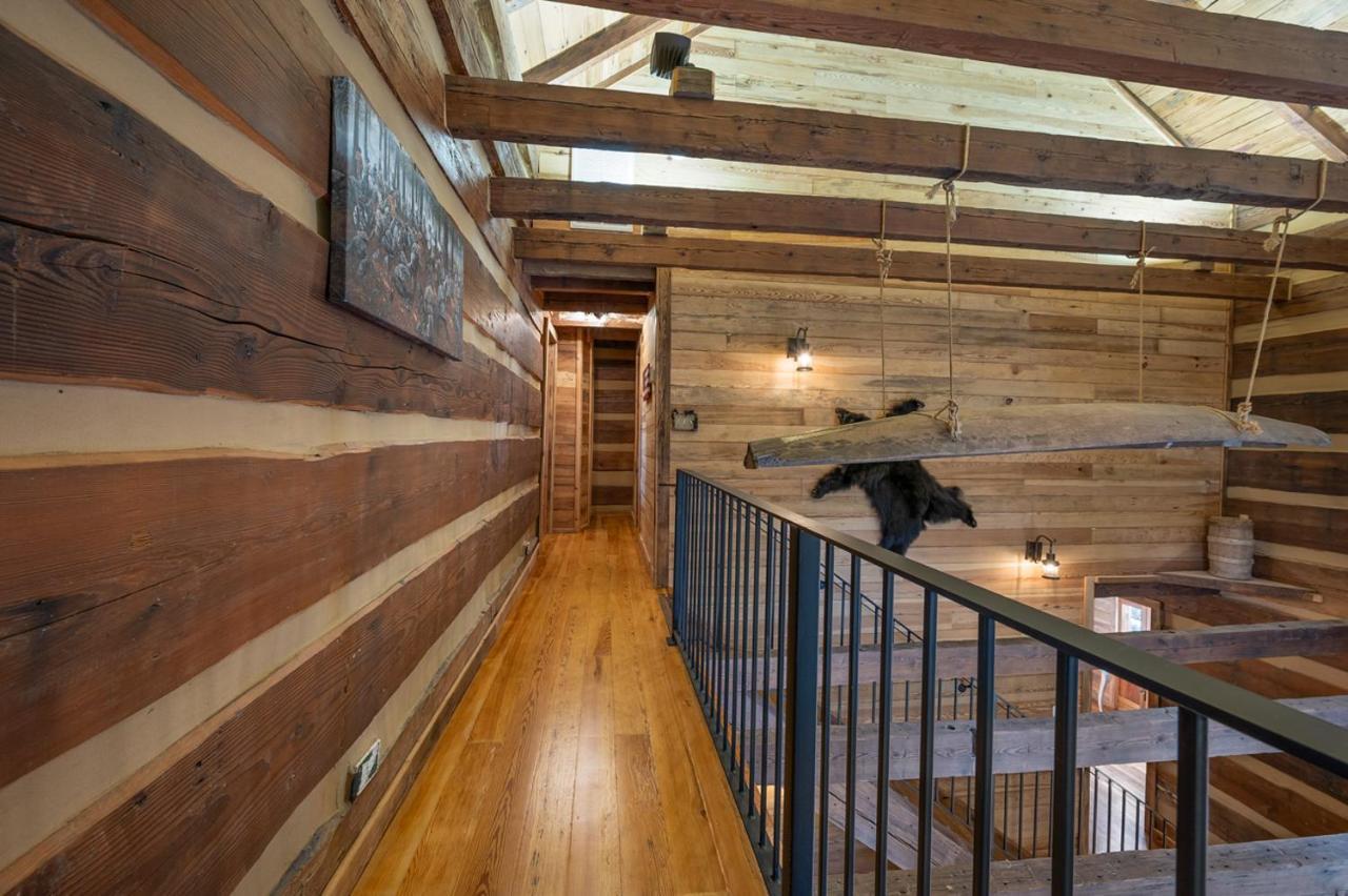 Russell'S Fort At White Oak Point: Historical Cabin On Lake Lure, Luxury, Direct Lake Access! Villa Dış mekan fotoğraf