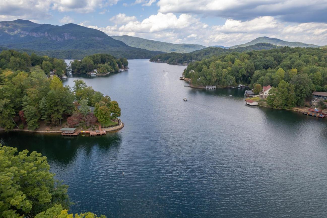 Russell'S Fort At White Oak Point: Historical Cabin On Lake Lure, Luxury, Direct Lake Access! Villa Dış mekan fotoğraf